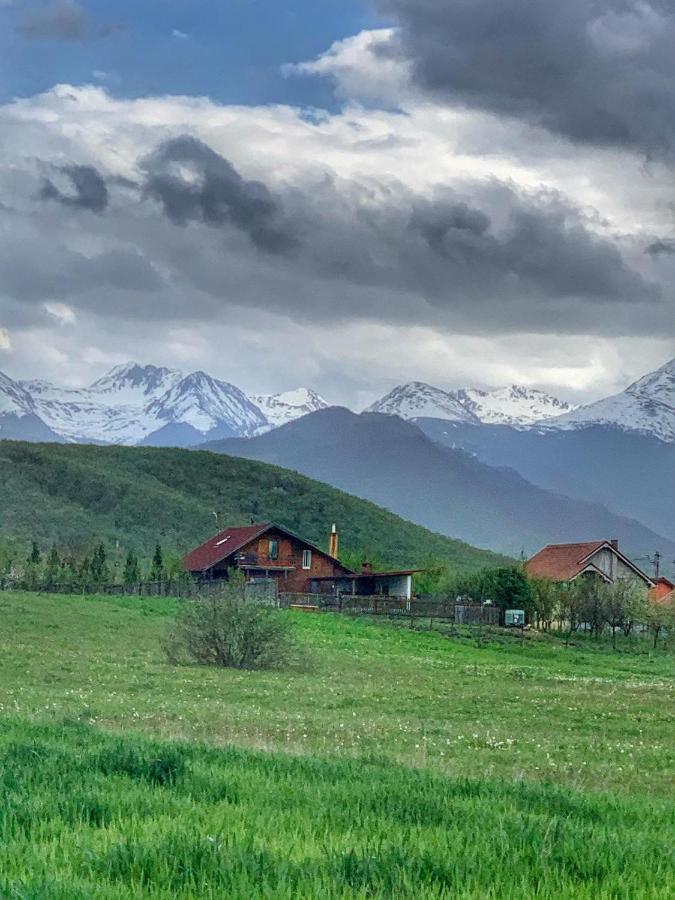 Casuta-Lacului Villa Unciuc Luaran gambar